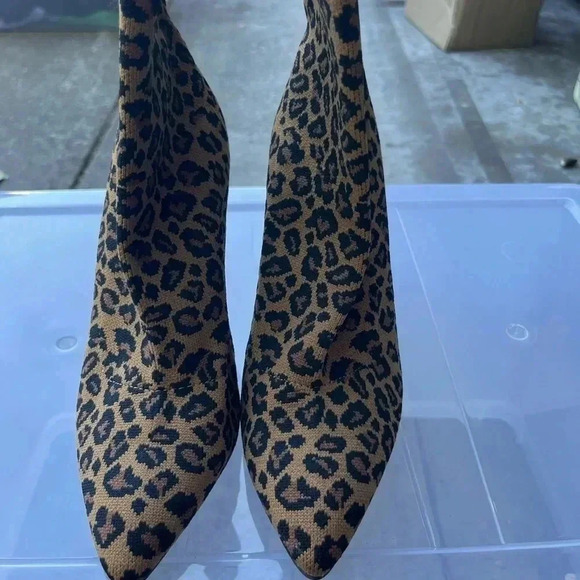 💗 Mia Cheetah Print Booties - 7M - Picture 1 of 4